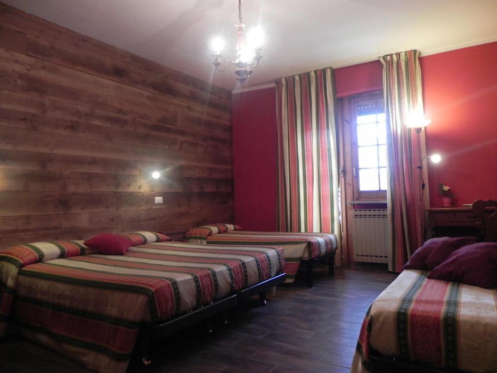 Hotel Trois Etoiles Entracque Zimmer foto